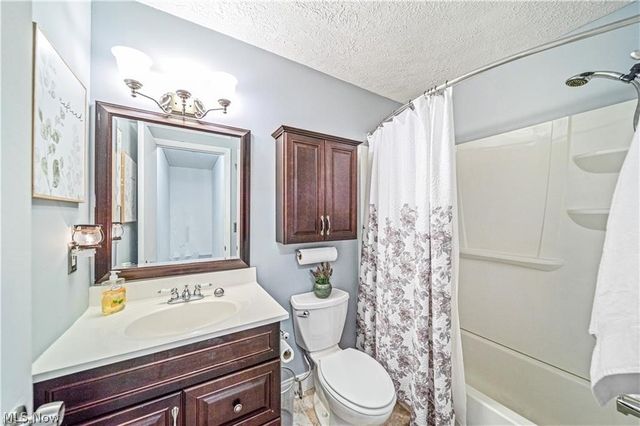 7987 Carriage Circle, Mentor, OH 44060