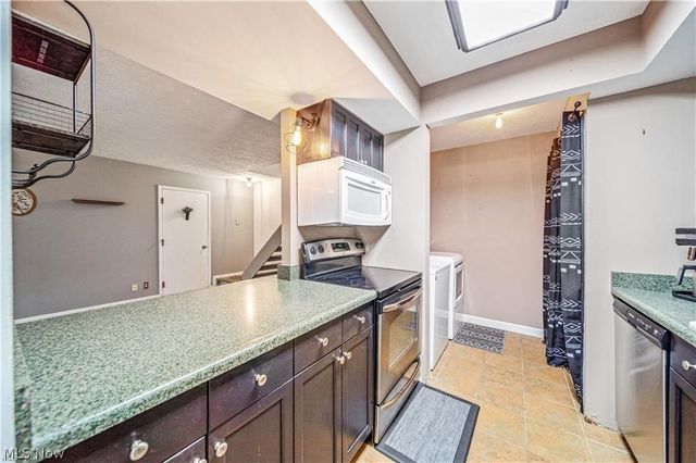 7987 Carriage Circle, Mentor, OH 44060