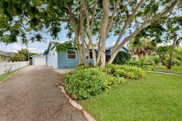 2070 HYDE PARK STREET, Sarasota, FL 34239
