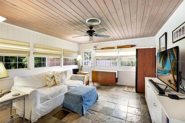 2070 HYDE PARK STREET, Sarasota, FL 34239