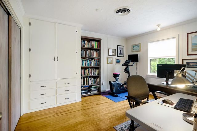 2070 HYDE PARK STREET, Sarasota, FL 34239