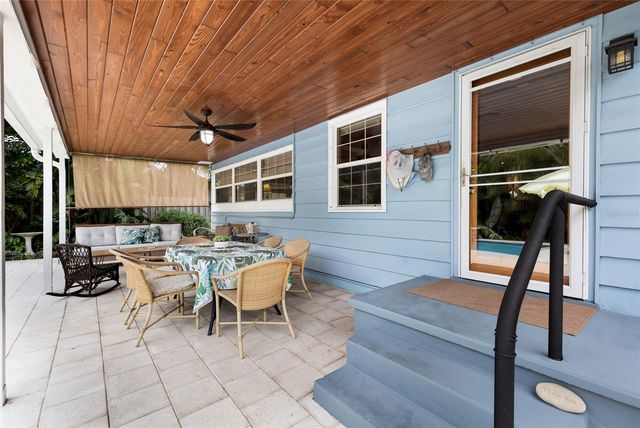 2070 HYDE PARK STREET, Sarasota, FL 34239