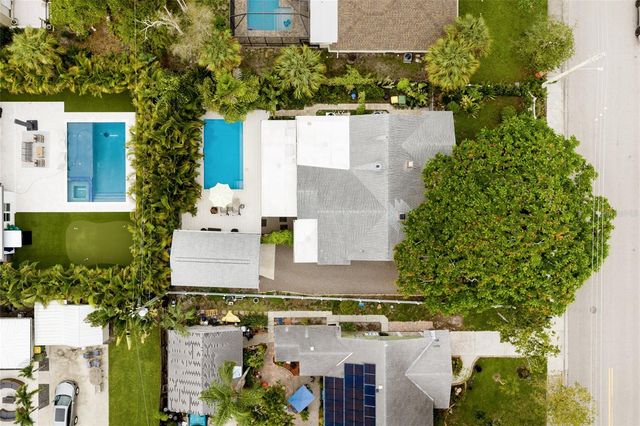2070 HYDE PARK STREET, Sarasota, FL 34239