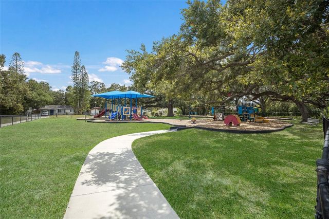 2070 HYDE PARK STREET, Sarasota, FL 34239