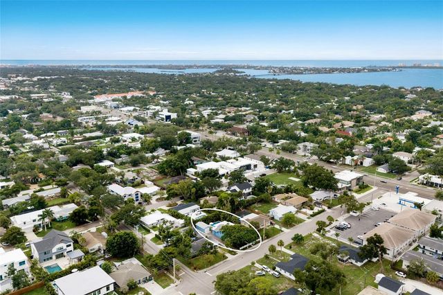 2070 HYDE PARK STREET, Sarasota, FL 34239
