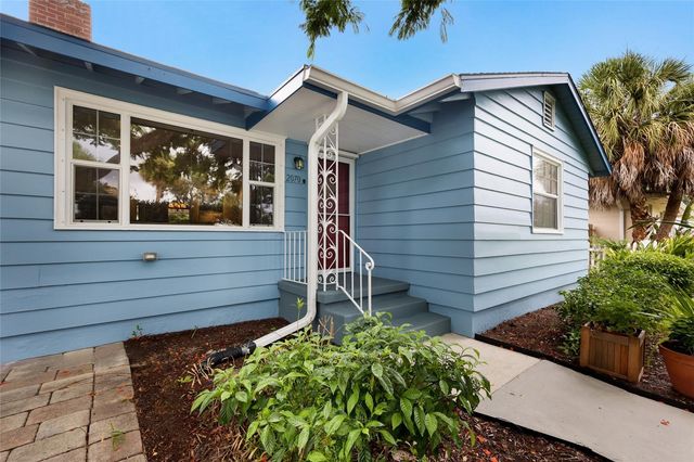 2070 HYDE PARK STREET, Sarasota, FL 34239