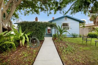 2070 HYDE PARK STREET, Sarasota, FL 34239