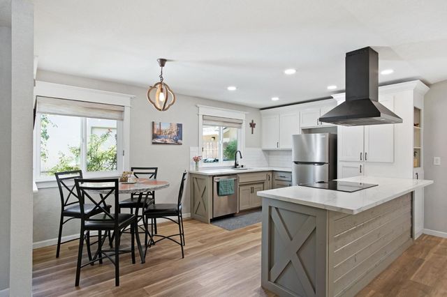 3161 Bridgeport Ct, Turlock, CA 95382