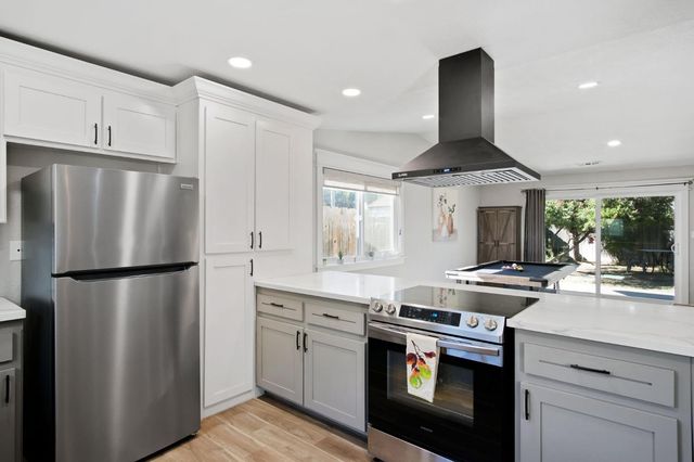 3161 Bridgeport Ct, Turlock, CA 95382