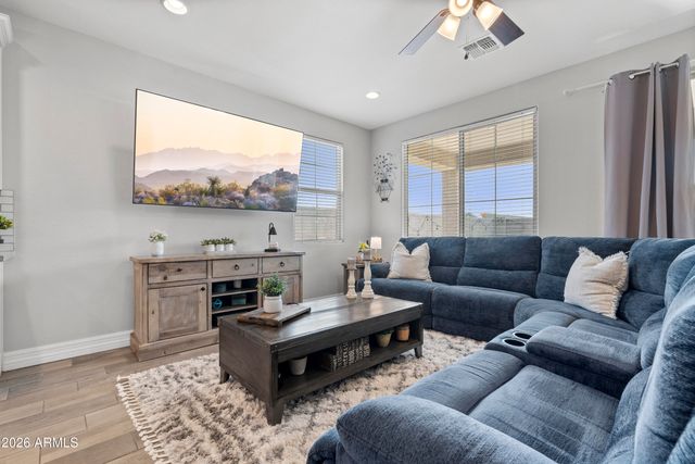 17227 W DESERT SAGE Drive, Goodyear, AZ 85338