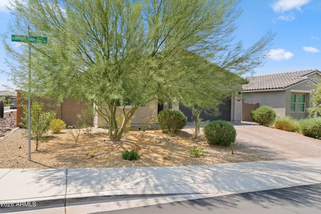 17227 W DESERT SAGE Drive, Goodyear, AZ 85338
