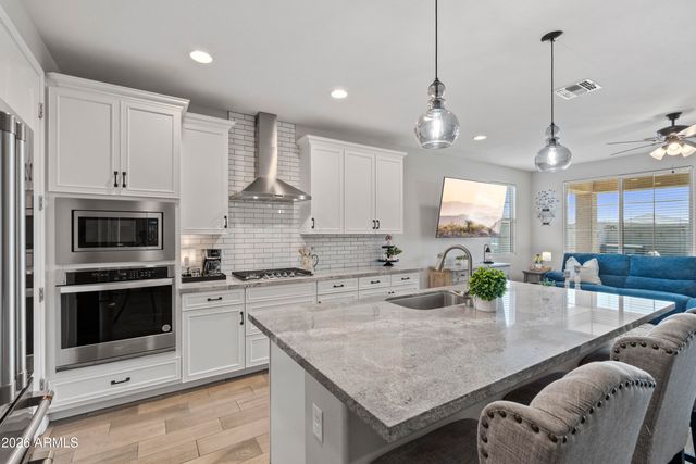 17227 W DESERT SAGE Drive, Goodyear, AZ 85338