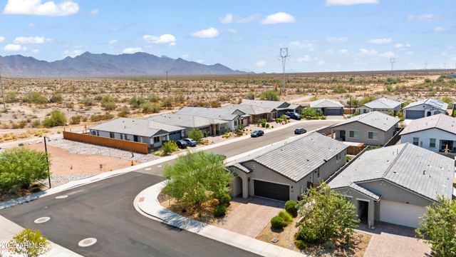 17227 W DESERT SAGE Drive, Goodyear, AZ 85338
