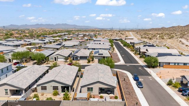 17227 W DESERT SAGE Drive, Goodyear, AZ 85338
