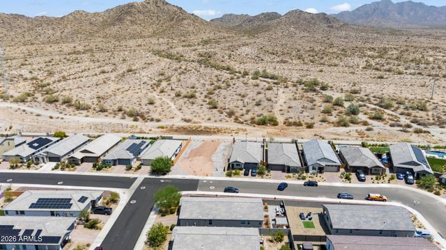 17227 W DESERT SAGE Drive, Goodyear, AZ 85338