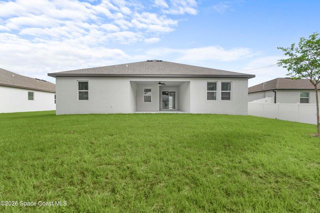 238 Fitchburg Street SW, Palm Bay, FL 32908