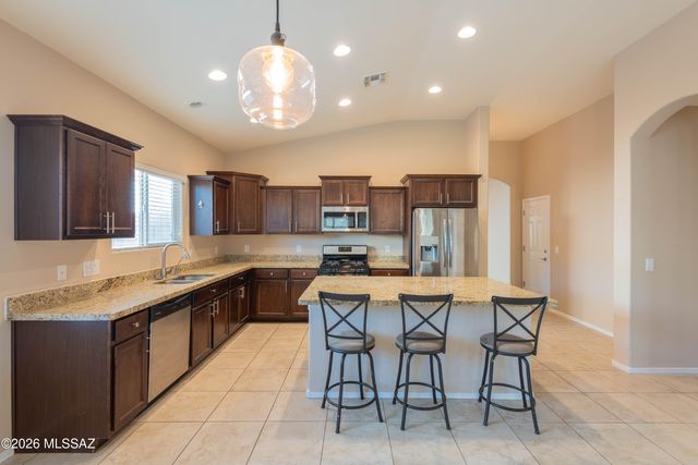 9014 W Rolling Springs Drive, Marana, AZ 85653