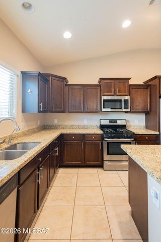 9014 W Rolling Springs Drive, Marana, AZ 85653