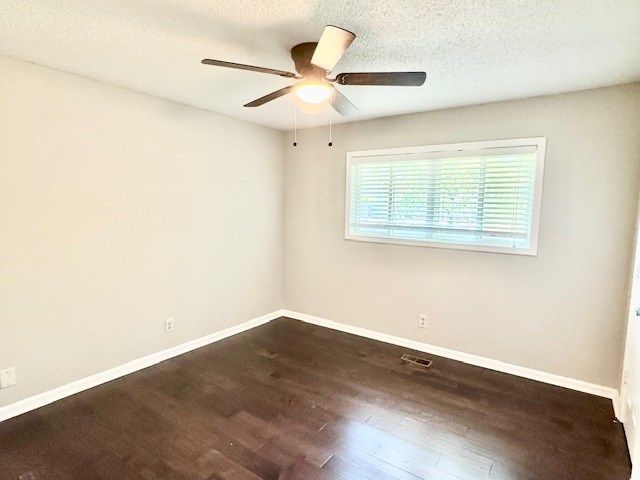 1919 W Brookhaven Circle, Dalton, GA 30721