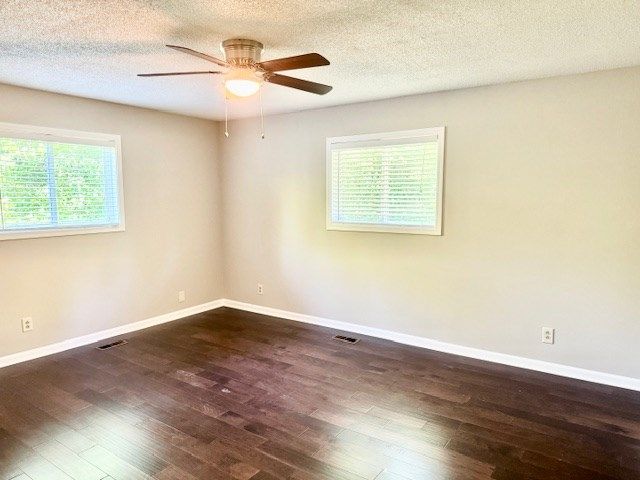1919 W Brookhaven Circle, Dalton, GA 30721