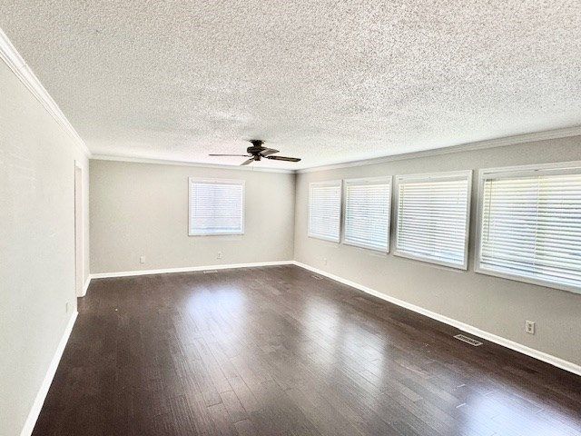 1919 W Brookhaven Circle, Dalton, GA 30721
