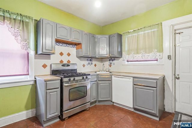 233-237 Meeker Avenue, Newark, NJ 07112