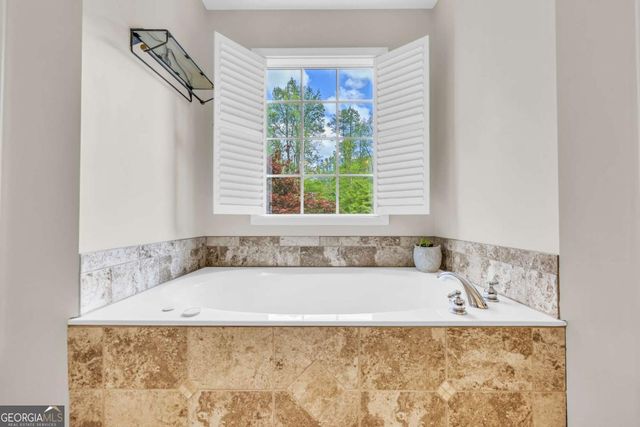 6200 Bent Tree Cove, Murrayville, GA 30564