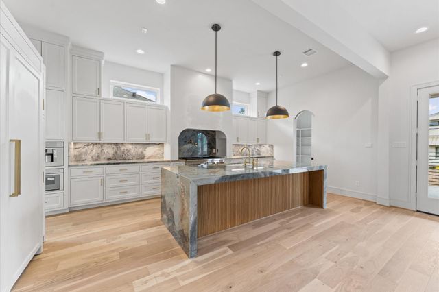 316 W 30th Street, Houston, TX 77018