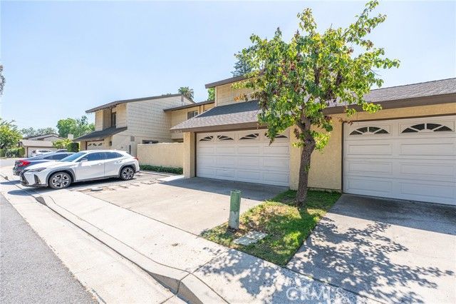 2620 Tustin Avenue F, Santa Ana, CA 92705