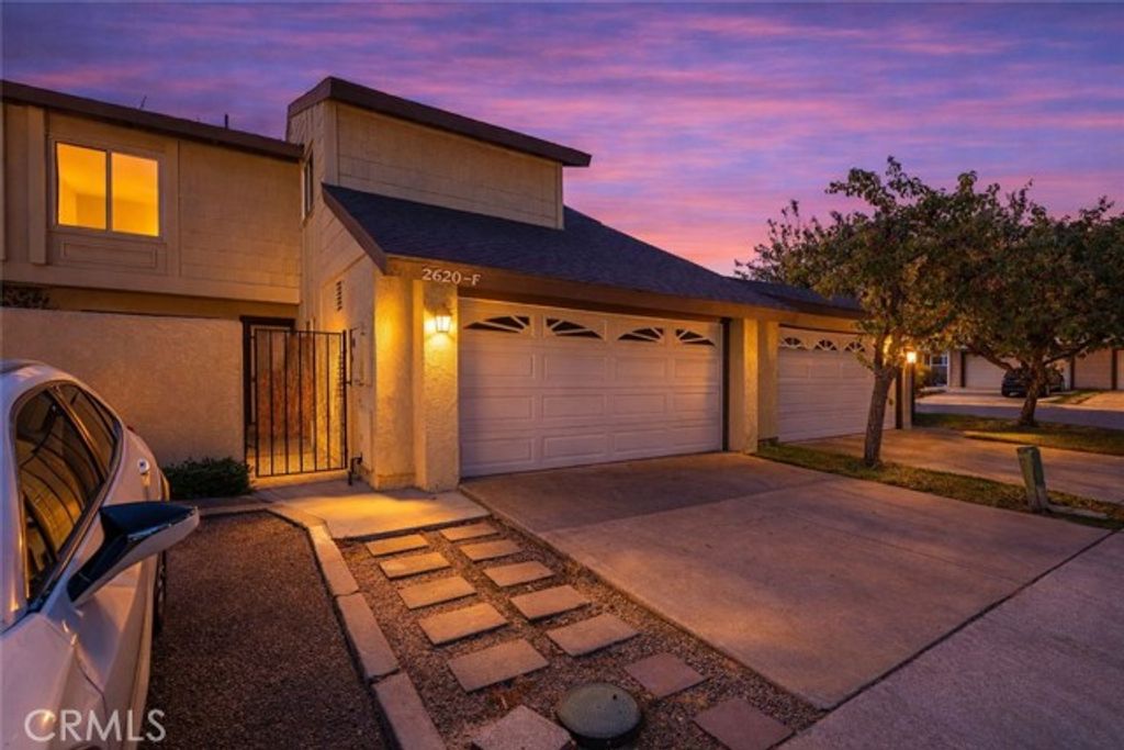 2620 Tustin Avenue F, Santa Ana, CA 92705