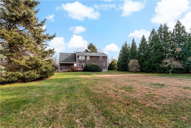 23 Gildas Lane, Portsmouth, RI 02871