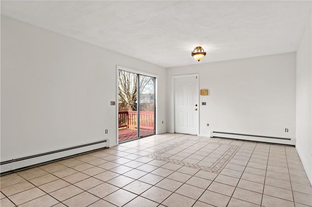 23 Gildas Lane, Portsmouth, RI 02871