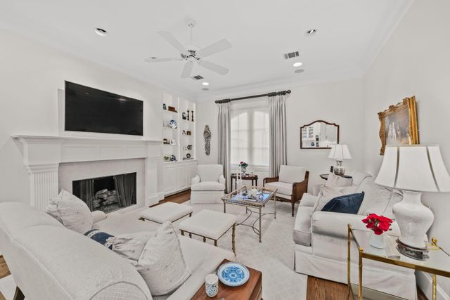 5012 Tangle Lane, Houston, TX 77056