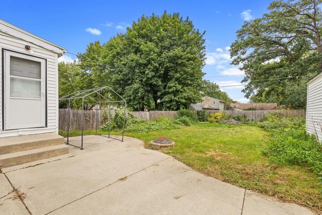 1110 S 123rd STREET, West Allis, WI 53214