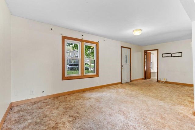 1110 S 123rd STREET, West Allis, WI 53214
