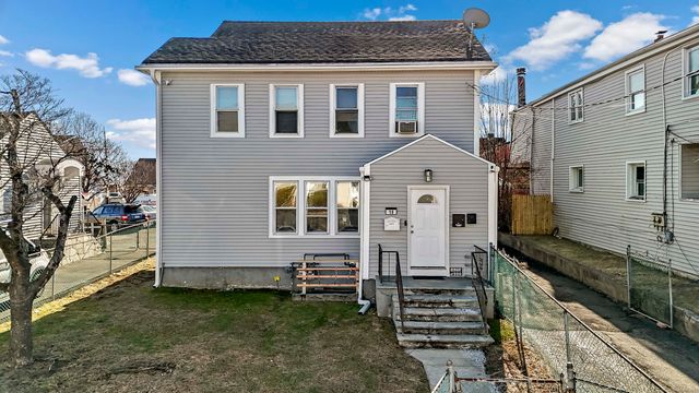 18 Richmond Place, Stamford, CT 06902