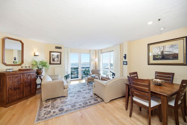 2001 Marina Dr 312, Quincy, MA 02171