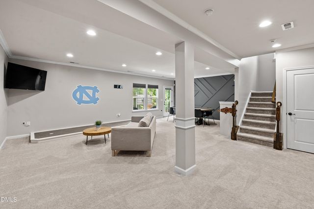 147 S Farnleigh Drive, Chapel Hill, NC 27517