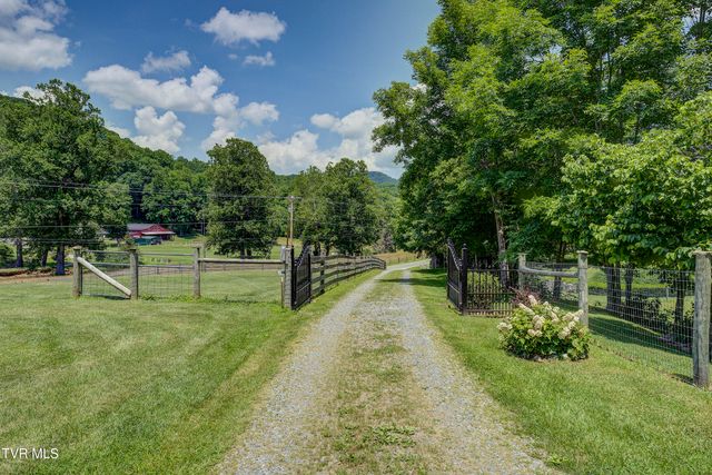 275 Heaton Creek Road, Roan Mountain, TN 37687