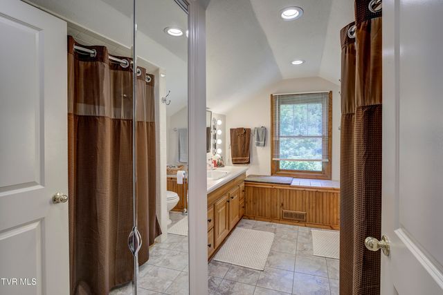 275 Heaton Creek Road, Roan Mountain, TN 37687