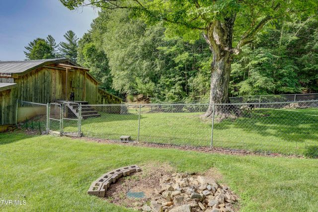 275 Heaton Creek Road, Roan Mountain, TN 37687