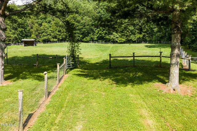 275 Heaton Creek Road, Roan Mountain, TN 37687