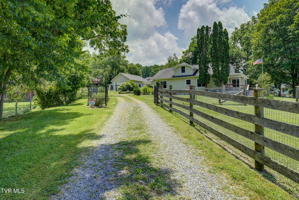 275 Heaton Creek Road, Roan Mountain, TN 37687