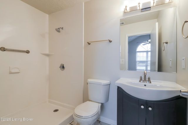 10830 Dorton Dr, Louisville, KY 40272