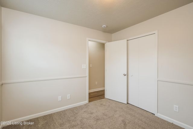 10830 Dorton Dr, Louisville, KY 40272