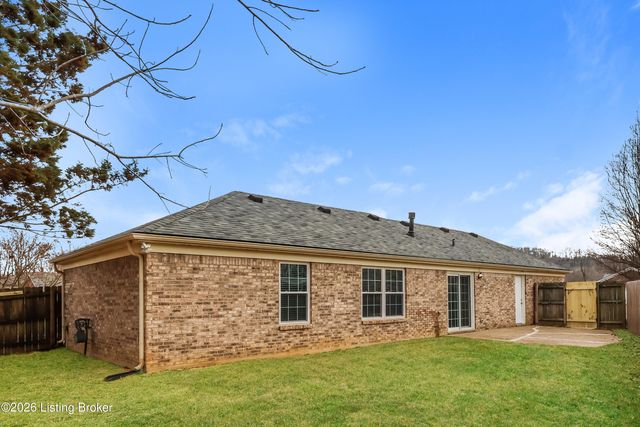 10830 Dorton Dr, Louisville, KY 40272