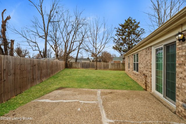 10830 Dorton Dr, Louisville, KY 40272