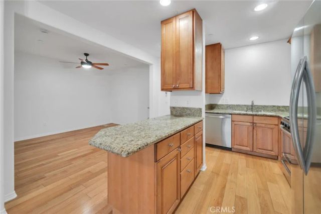 2750 Artesia 334, Redondo Beach, CA 90278
