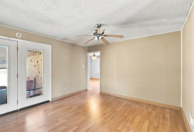 2107 10th Street, Mineral Wells, TX 76067