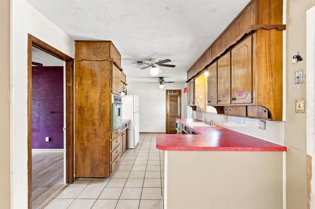 2107 10th Street, Mineral Wells, TX 76067